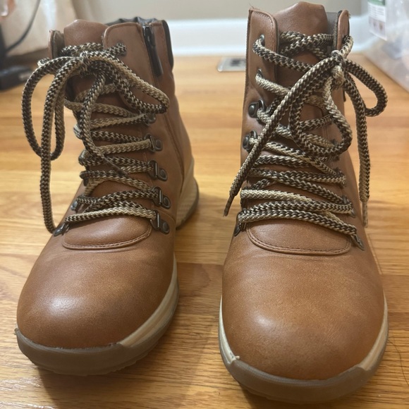 Maurice’s Cognac Riley Adventure Boot - Picture 5 of 9